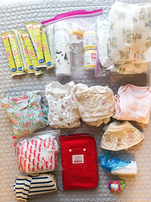 赤ちゃんとの初めての旅行で必要な荷物は 便利なアイテムもまとめ ちいさなあなたへ 発達障害の娘との子育てブログ